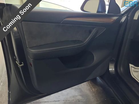 Used 2024 Tesla Model Y Long Range image 7