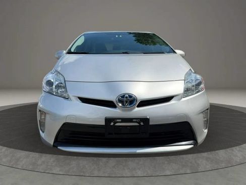 Used 2014 Toyota Prius Four FWD image 2