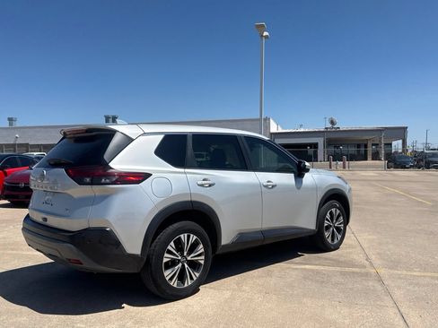 Used 2023 Nissan Rogue SV FWD image 22
