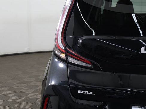 Used 2023 Kia Soul GT-Line w/ GT-Line Technology Package FWD image 16