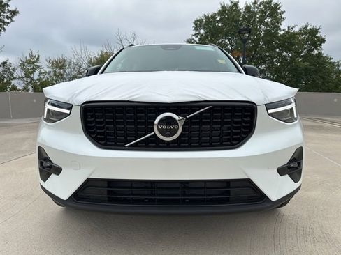 New 2026 Volvo XC40 B5 Plus w/ Protection Package Premier image 2