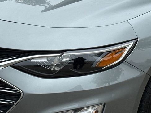 Used 2025 Chevrolet Malibu LT image 4