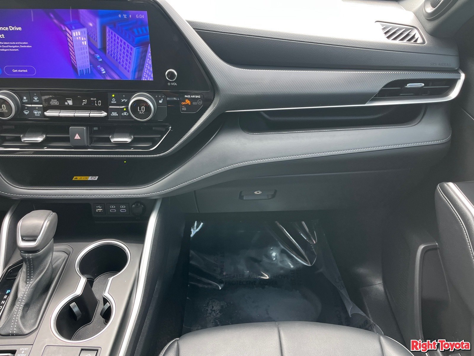 Used 2024 Toyota Highlander XSE AWD/4WD image 18