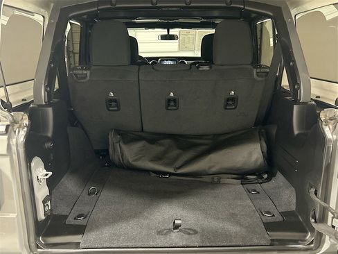 Used 2021 Jeep Wrangler Unlimited Sport image 22