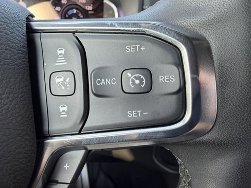 Used 2025 RAM 3500 Laramie AWD/4WD image 22