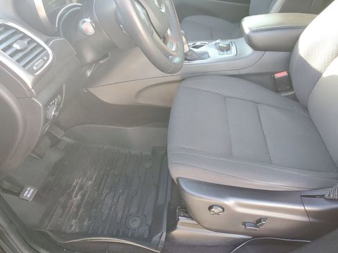 Used 2018 Jeep Grand Cherokee Laredo image 31