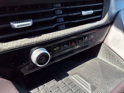Used 2025 Ford Explorer Platinum w/ Ultimate Package RWD image 12