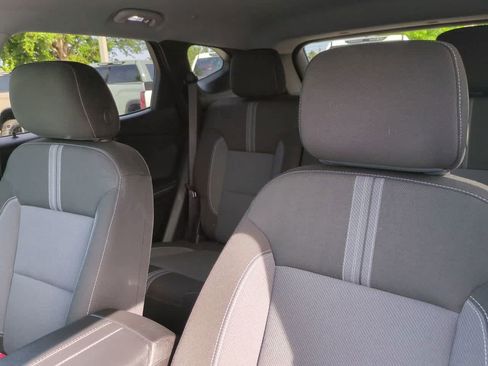 Used 2025 Chevrolet Blazer LT FWD image 8