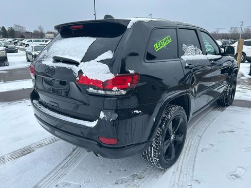 Used 2018 Jeep Grand Cherokee Altitude image 5