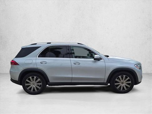 Used 2025 Mercedes-Benz GLE 350 4MATIC image 4