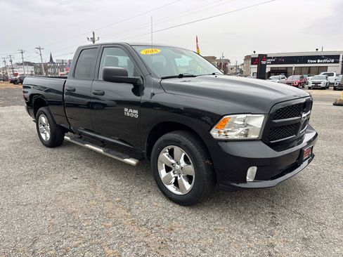 Used 2018 RAM 1500 Express w/ Express Value Package image 3