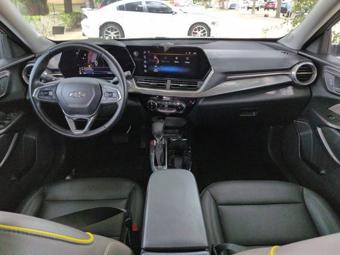 Used 2024 Chevrolet Trax ACTIV FWD image 21