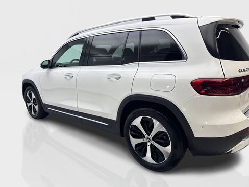 Used 2025 Mercedes-Benz GLB 250 4MATIC image 14
