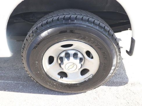 Used 2014 Chevrolet Express 3500 RWD image 10