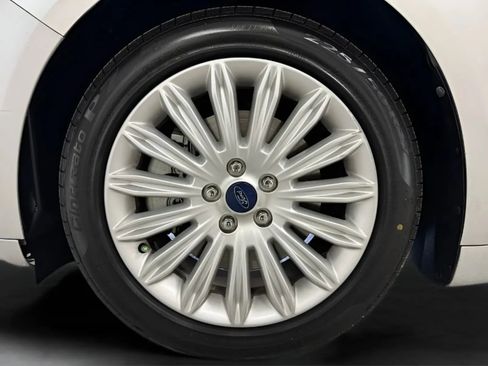 Used 2013 Ford Fusion Energi SE w/ Driver Assist Pkg FWD image 25