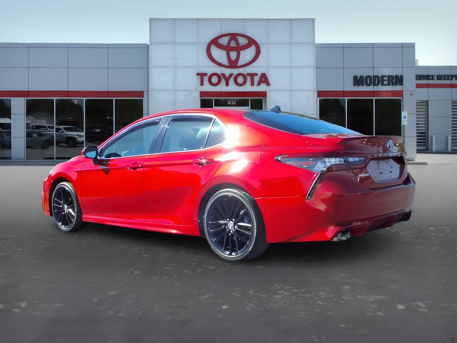 Used 2023 Toyota Camry XSE FWD image 3