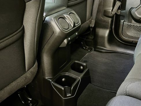 Used 2022 Jeep Wrangler Sport S image 27