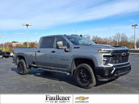 Certified 2024 Chevrolet Silverado 3500 W/T image 1