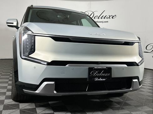 Used 2024 Kia EV9 Land AWD/4WD image 34