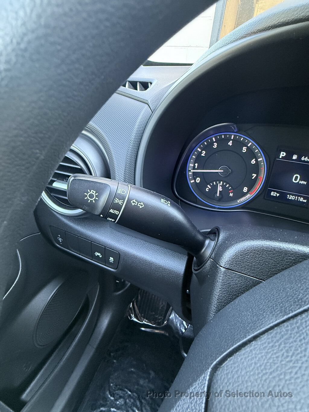 Used 2020 Hyundai Kona SE AWD/4WD image 19
