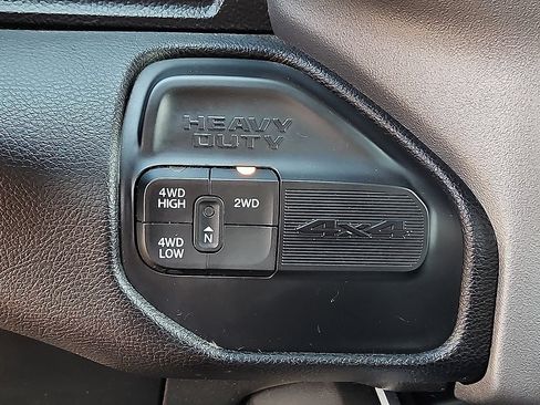 Used 2024 RAM 3500 Big Horn AWD/4WD image 28