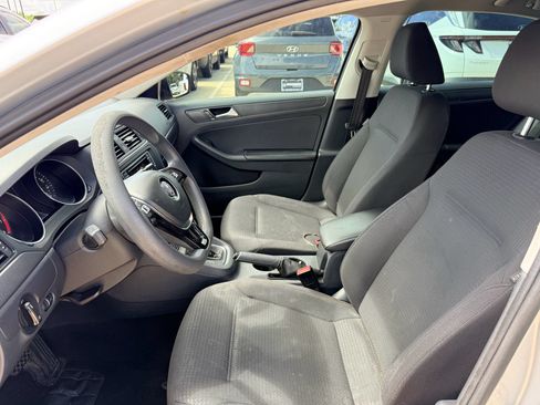 Used 2016 Volkswagen Jetta S FWD image 12
