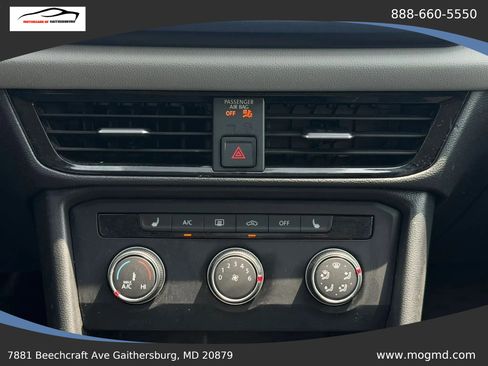 Used 2022 Volkswagen Taos SE FWD image 38
