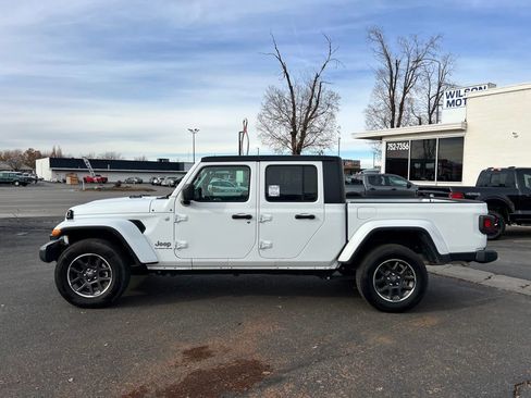 Used 2023 Jeep Gladiator Overland image 8