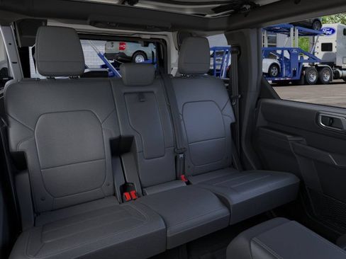 New 2026 Ford Bronco Outer Banks AWD/4WD image 11