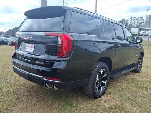 New 2026 GMC Yukon XL AT4 image 7