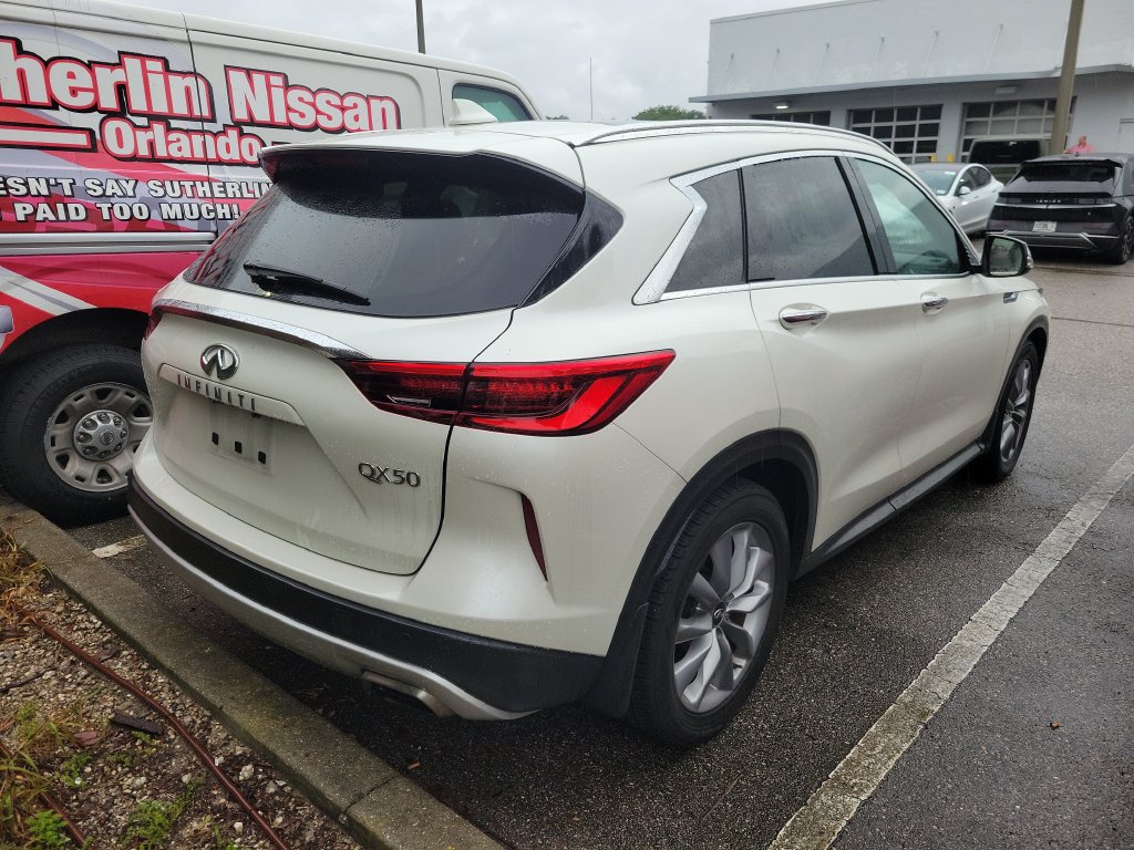 Used 2021 INFINITI QX50 Luxe FWD image 3