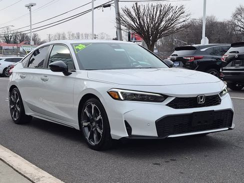 Used 2025 Honda Civic Sport Touring image 3