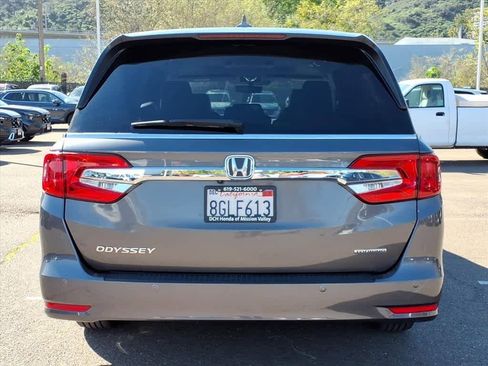 Certified 2019 Honda Odyssey Touring image 5