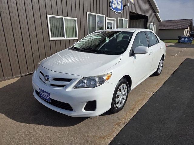 Used 2011 Toyota Corolla LE FWD image 3