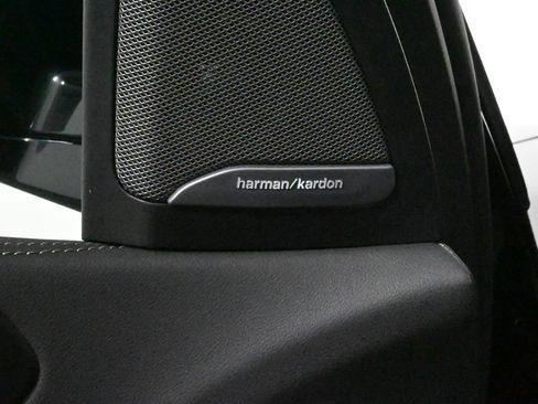 Used 2026 BMW X5 xDrive50e w/ M Sport Package image 31