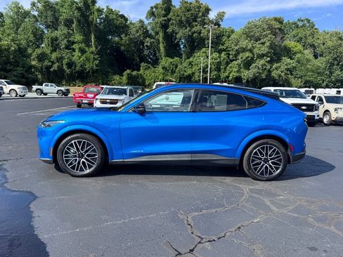 Used 2025 Ford Mustang Mach-E Premium AWD/4WD image 3