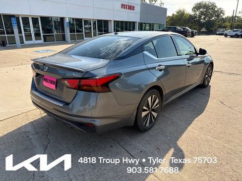 Used 2020 Nissan Altima 2.5 SL FWD image 11