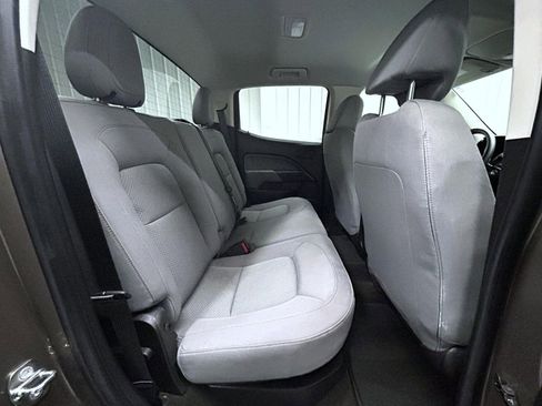 Used 2015 GMC Canyon 2WD Crew Cab w/ Convenience Package image 18