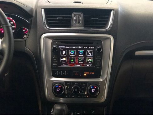 Used 2015 GMC Acadia SLT FWD image 13