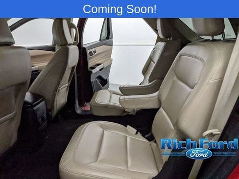 Certified 2022 Ford Explorer XLT w/ Equipment Group 202A image 17