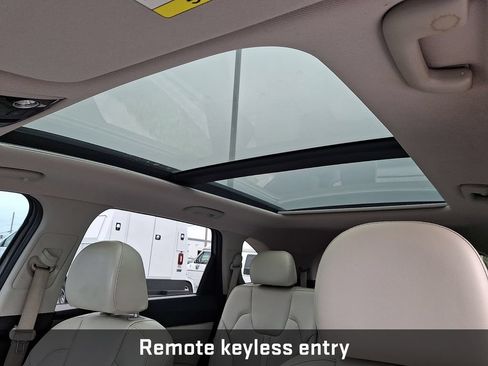 Used 2022 Kia Sorento S w/ Panoramic Sunroof Package AWD/4WD image 19