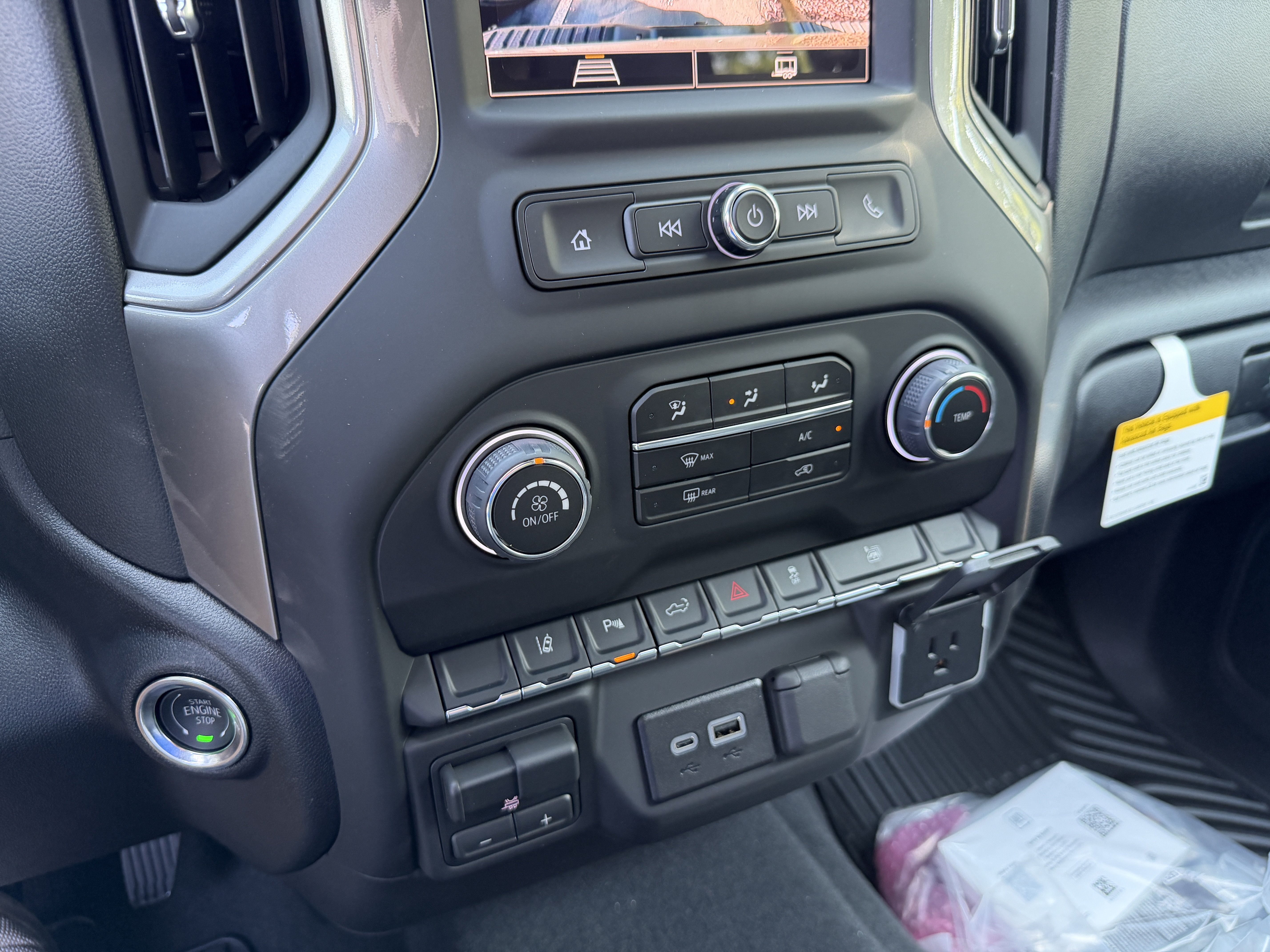 New 2026 Chevrolet Silverado 2500 Custom w/ Custom Value Package AWD/4WD image 22