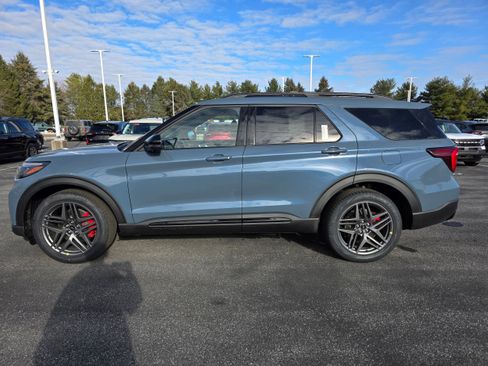 New 2026 Ford Explorer ST image 2