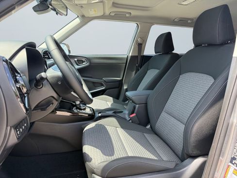 New 2025 Kia Soul EX image 9