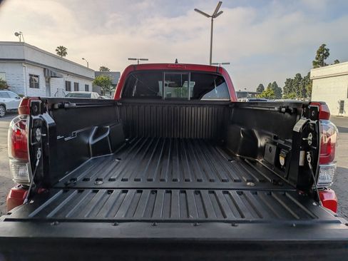 Certified 2022 Toyota Tacoma TRD Sport w/ TRD Premium Sport Package image 25