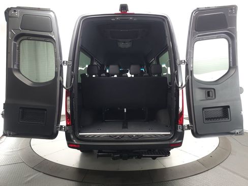 Used 2025 Mercedes-Benz Sprinter 2500 image 22