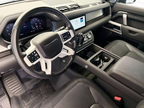 Used 2024 Land Rover Defender 110 X-Dynamic SE AWD/4WD image 7