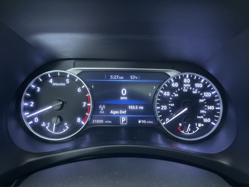 Certified 2023 Nissan Sentra SR w/ SR Premium Package image 17