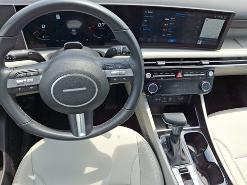 Used 2025 Hyundai Tucson SEL image 11