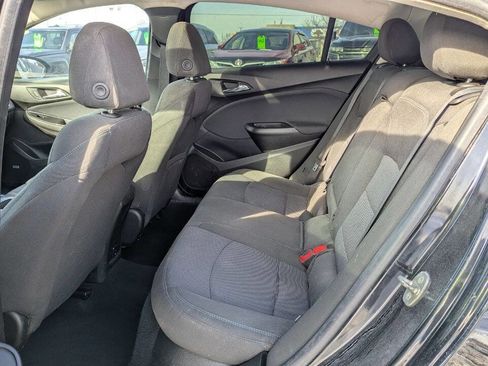 Used 2018 Chevrolet Cruze LT image 10